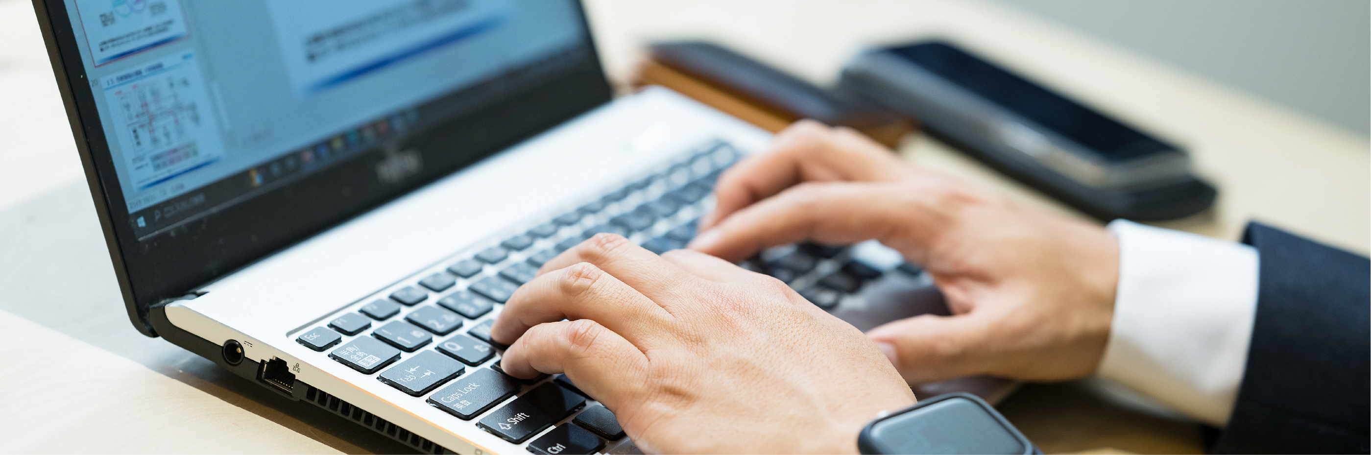 システムをパッケージ化し、同業他社向けに販売する