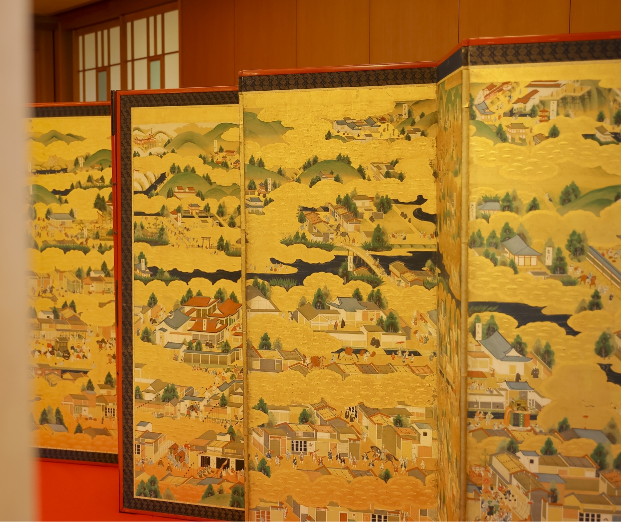 システムをパッケージ化し、同業他社向けに販売する